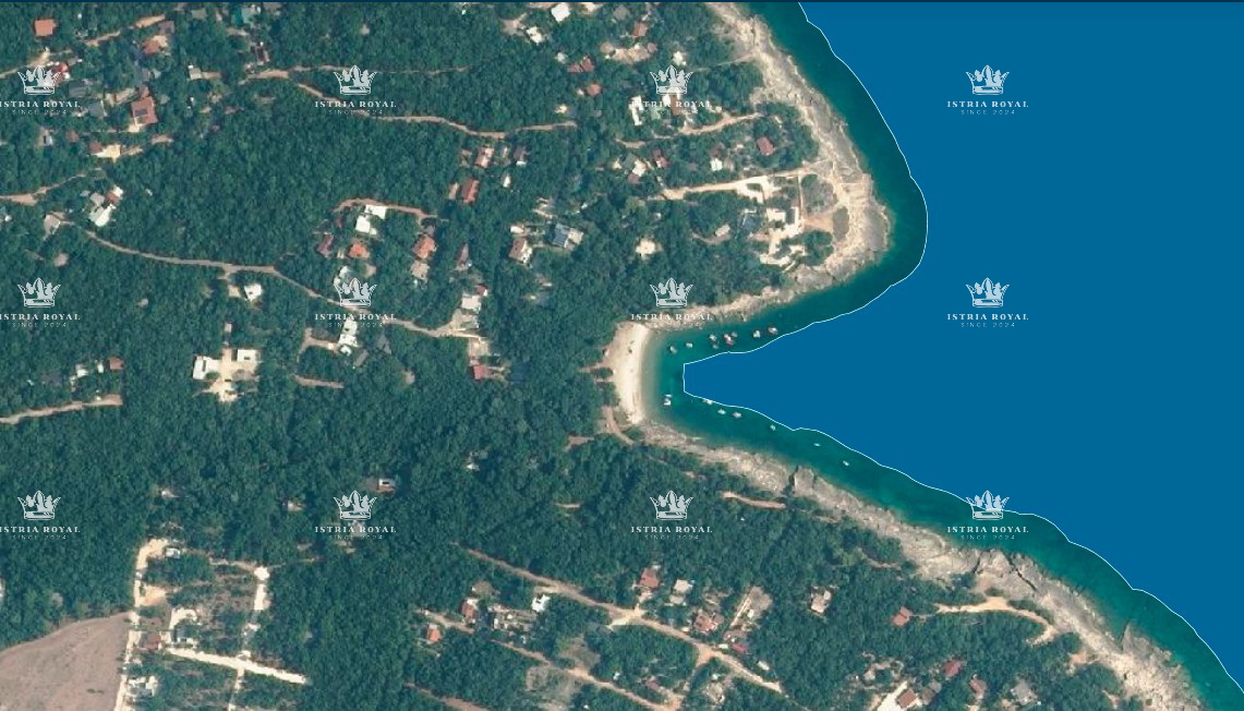 Due lotti arredati con case mobili – a 30 secondi dalla spiaggia – investimento di prima qualità in Istria